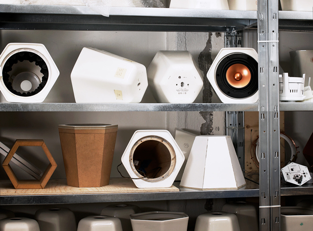 unmonday shelf